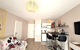 Le Debussy 5 personnes, lit bébé, balcon, parking privé gratuit